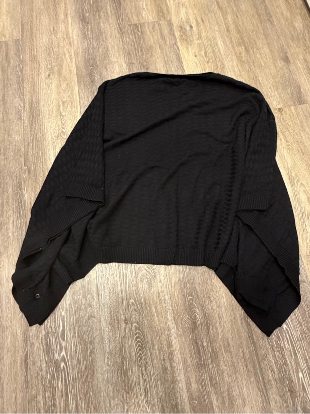lululemon athletica Black Poncho